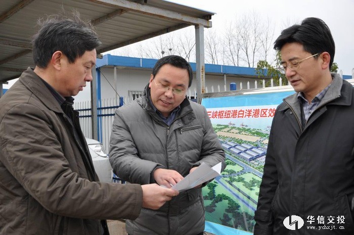 張文學(xué)副市長(zhǎng)深入白洋港工地開展“三進(jìn)五訪”活動(dòng)ttttttttttt.jpg